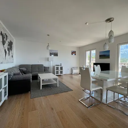 Sunny Z Oblednym Widokiem Na Morze * 바스카보다