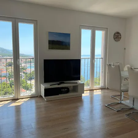 Sunny Z Oblednym Widokiem Na Morze