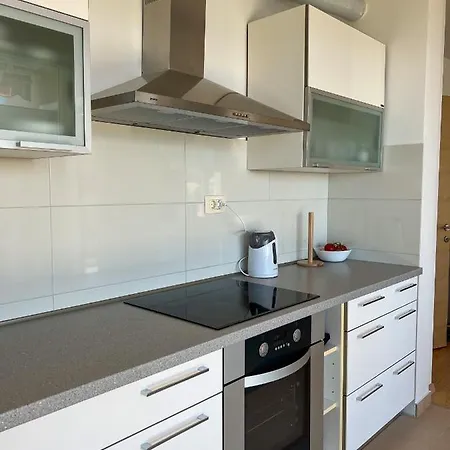 Sunny Z Oblednym Widokiem Na Morze Apartment Baska Voda