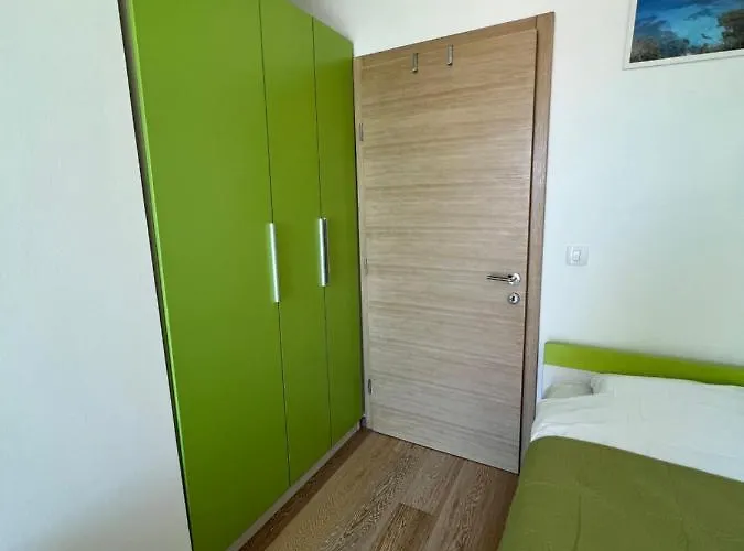 Sunny Z Oblednym Widokiem Na Morze