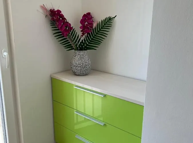 Sunny Z Oblednym Widokiem Na Morze