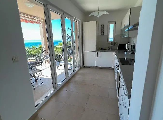 Sunny Z Oblednym Widokiem Na Morze 아파트 *